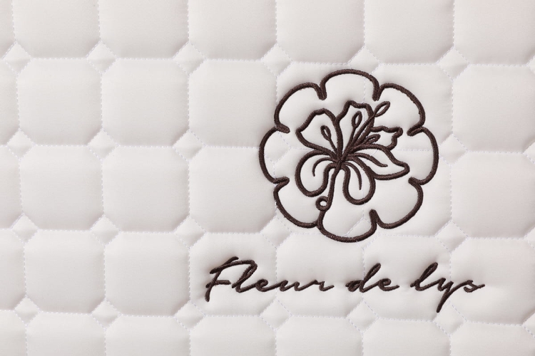 CLASSIC PREMIUM WHITE BLACK  (2).jpg