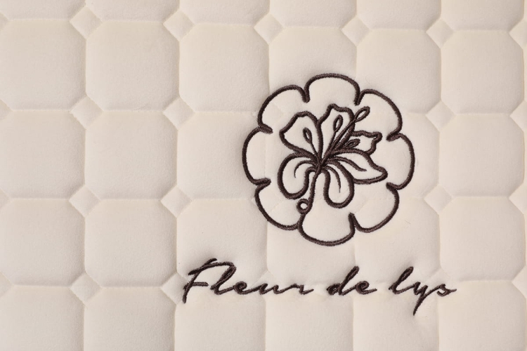 VELVET DIAMOND CREAM CHOCOLATE  (3).jpg